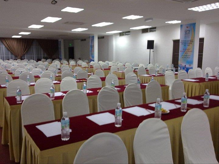 World Youth Hotel Айер Керо Екстериор снимка