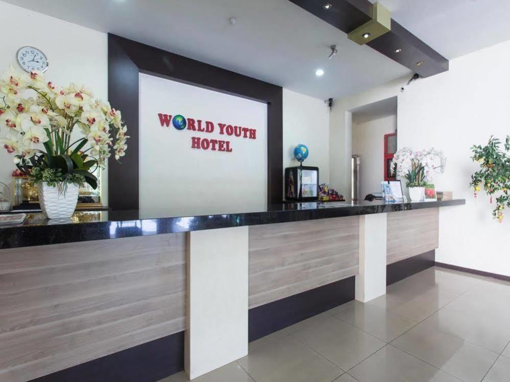 World Youth Hotel Айер Керо Екстериор снимка